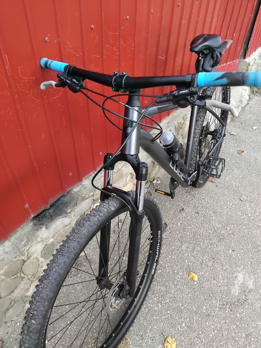 Vand bicicleta cube in stare buna are roti de 29 si frane pe ulei