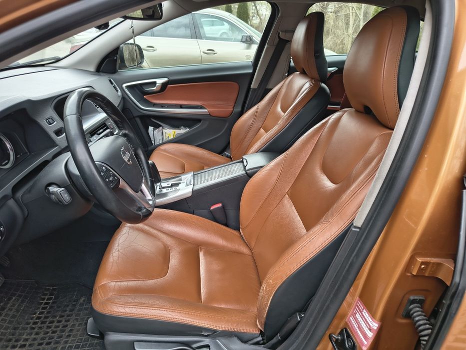 Vând volvo S60 2010 d3 automat