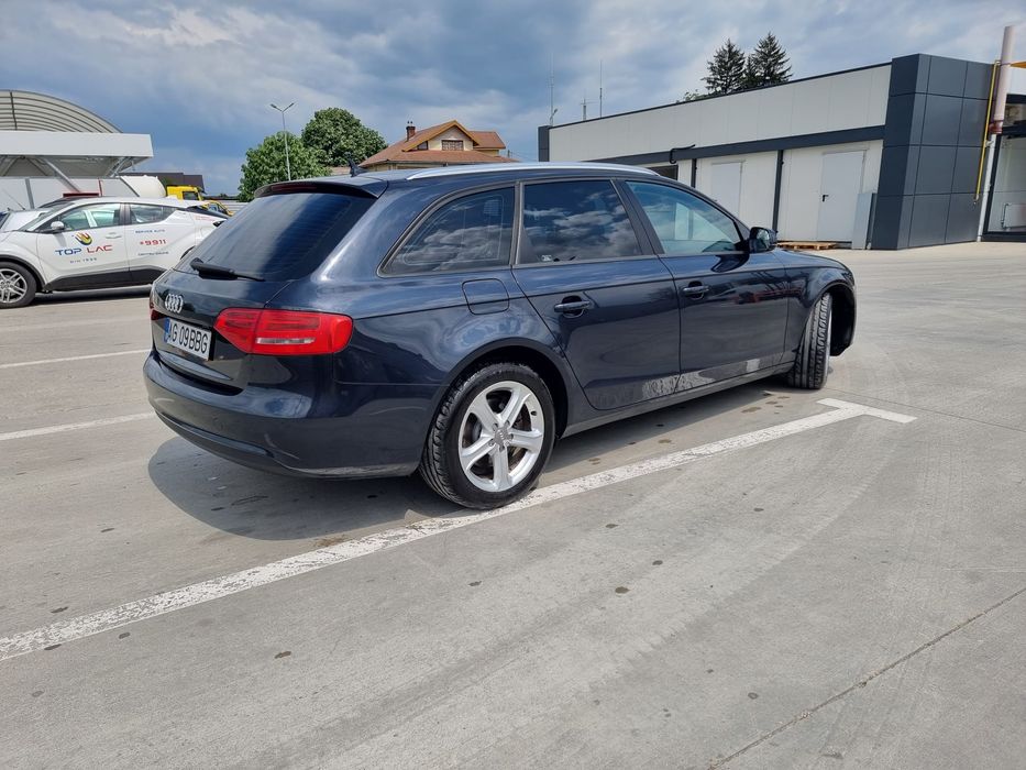 Audi A4 anul 2013