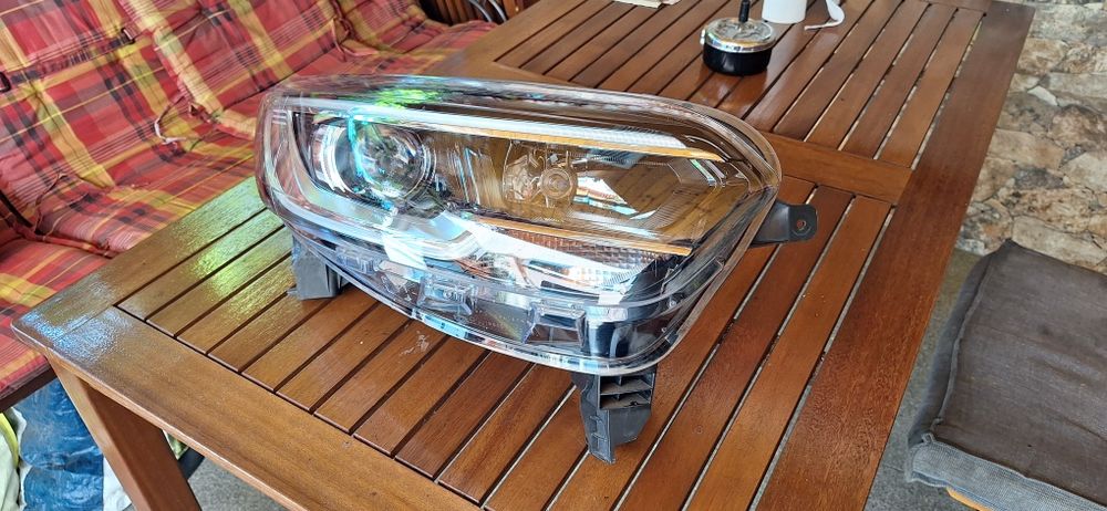 Far dreapta Renault kadjar   bară față