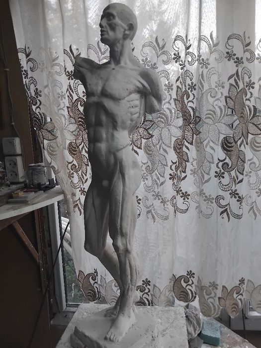 Скульптуры,  Бюсты, Статуи.