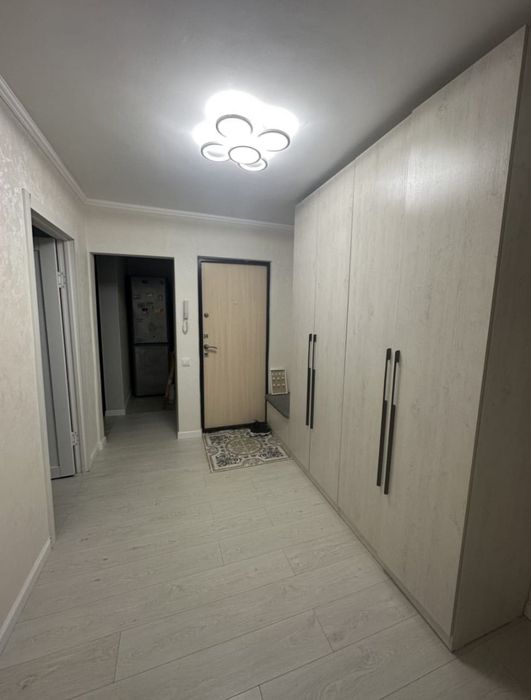 Продам 3 к р-н Достык молла 1/10