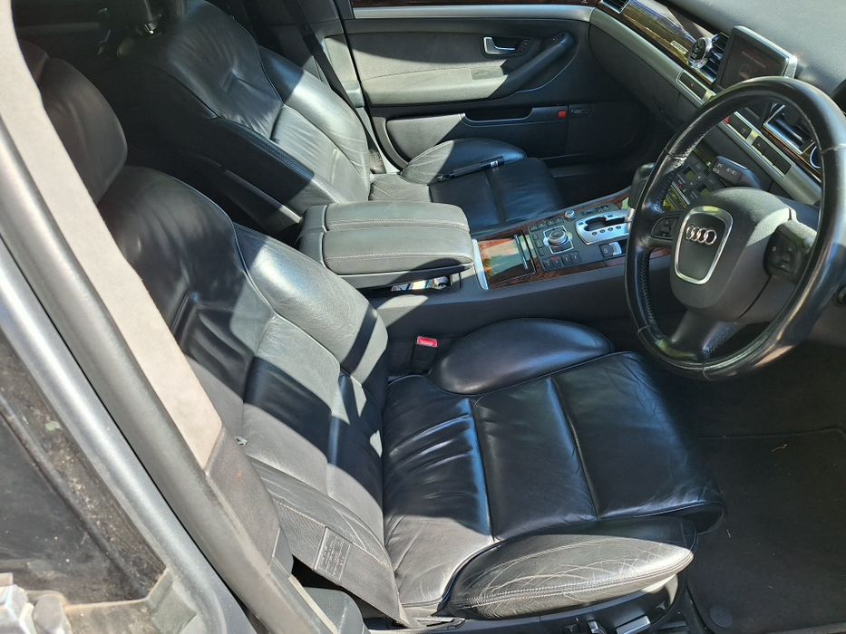 Audi A8 3.0 2007 270cp