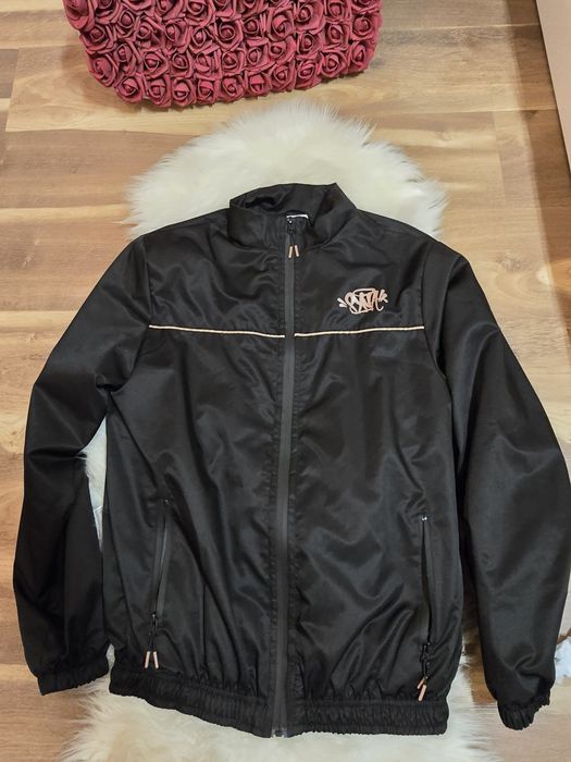 Nike Syna World като ново