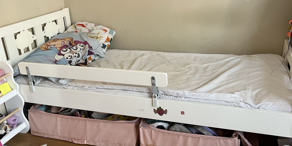 Детско легло ikea kritter +матрак и подматрачна рамка