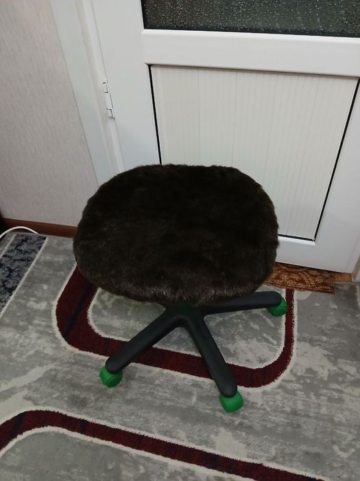 Срочно  продаётся Компьютерное кресло  НЕ ДОРОГО