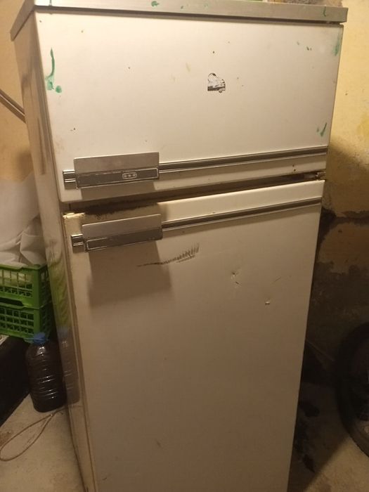 Продам холодильник,отлично работает.