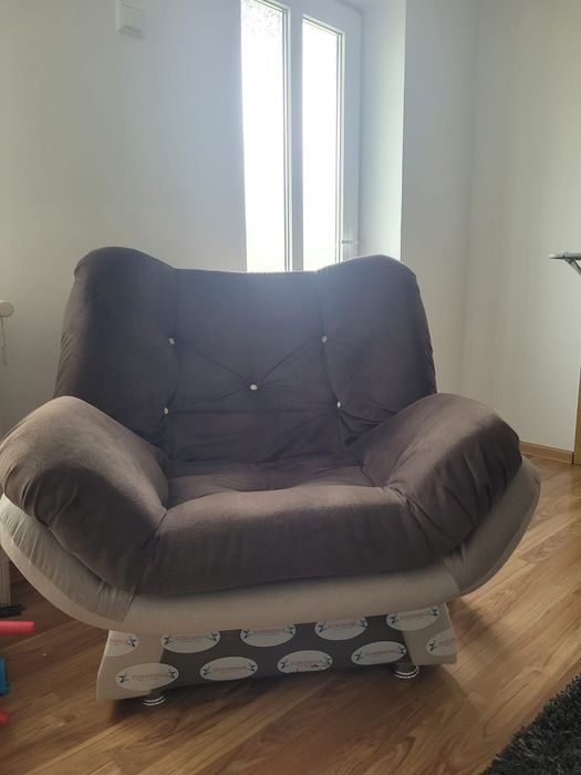 Vând colțar extensibil și 2 fotolii