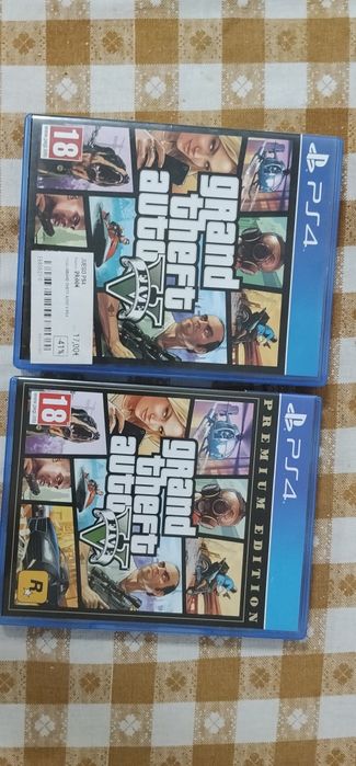 De vânzare doua ps4