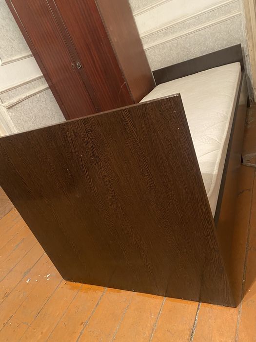 Односпальная кровать