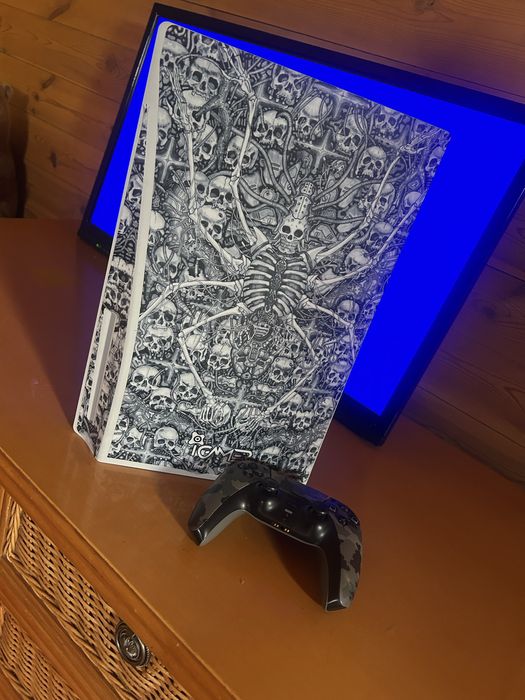 Продам Playstation 5 в хорошем состоянии