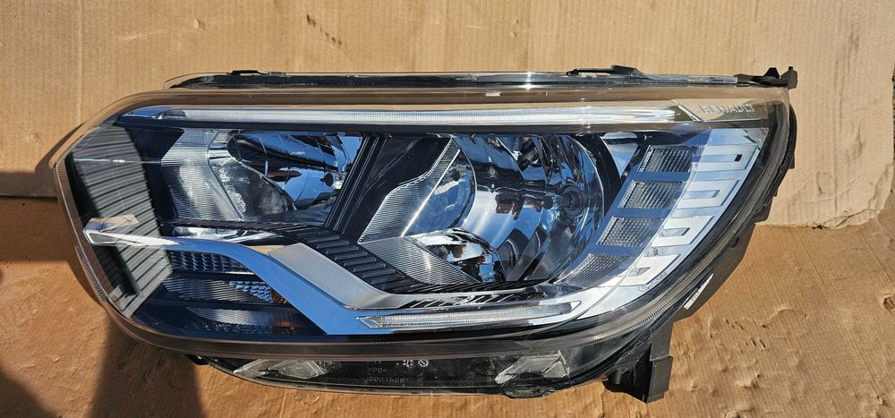 Far stanga Renault Express 2021 2022 / 2023 2024