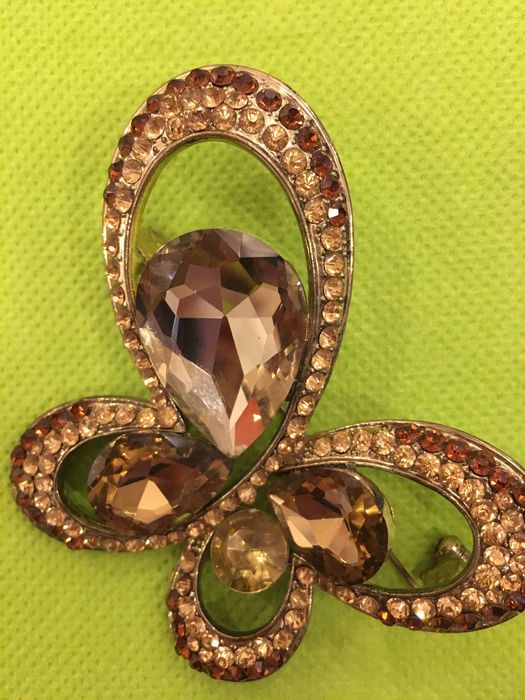 Брошки от Италия