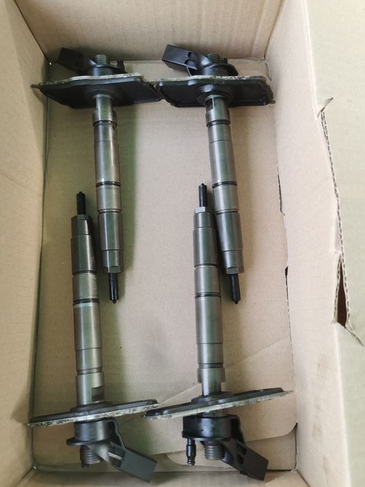 Injectoare Audi a6 c6 4f motor 3000 quatro