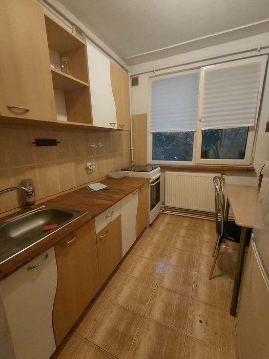Închiriez apartament