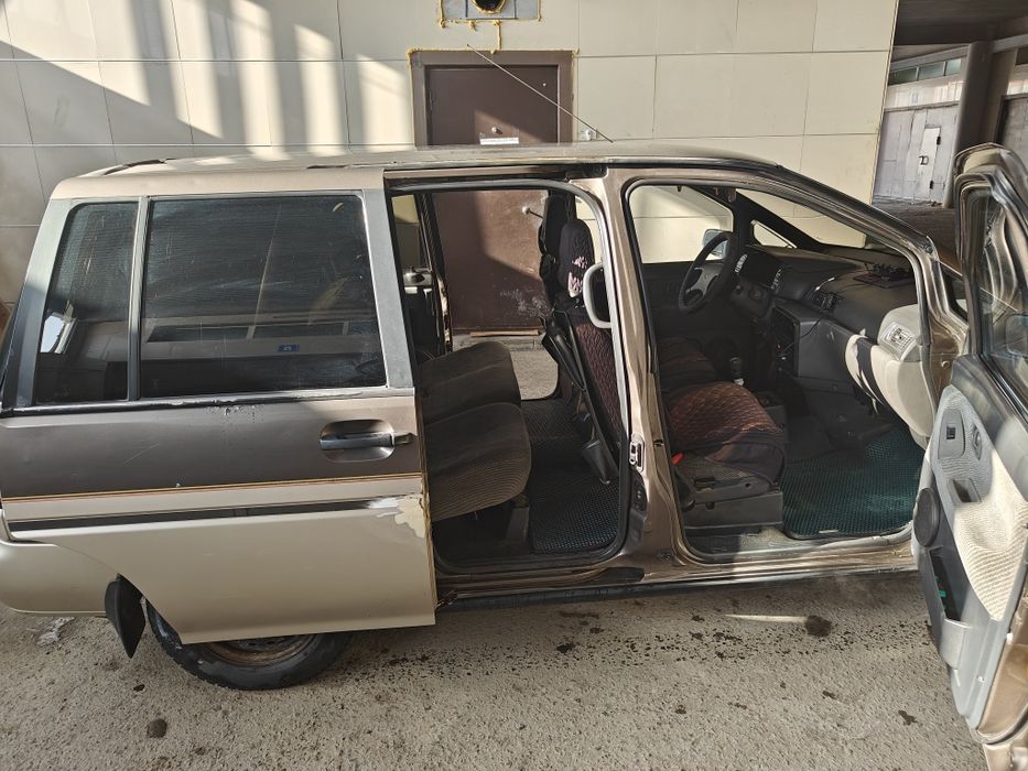 Продам автомобиль Nissan Prairie