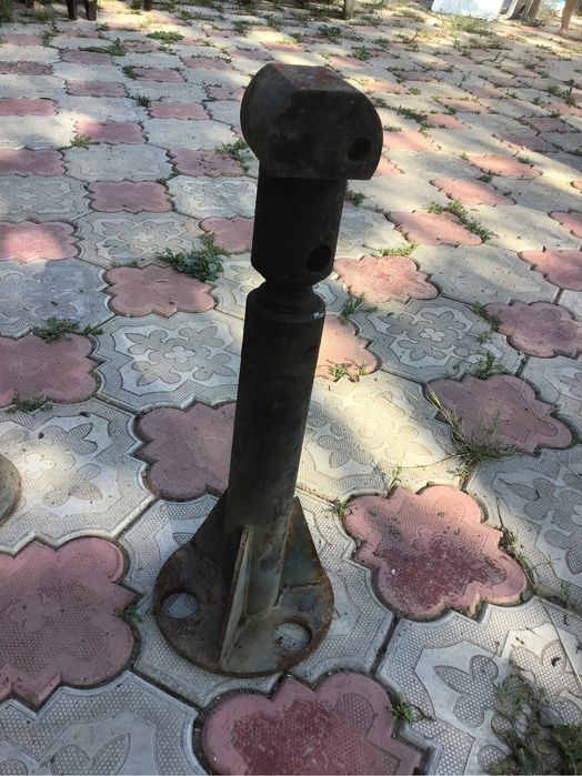 Продам домкраты механические