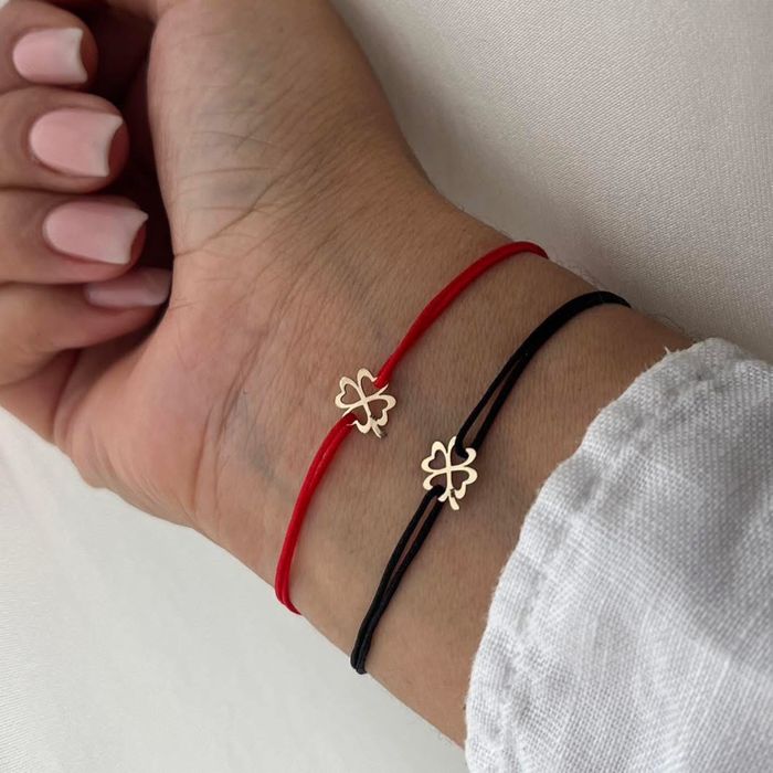 Brățară cu șnur reglabil și pandantiv din aur 14k!