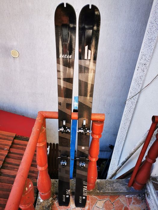 Vand schiuri de tura Hagan Ultra87  154cm stare perfecta