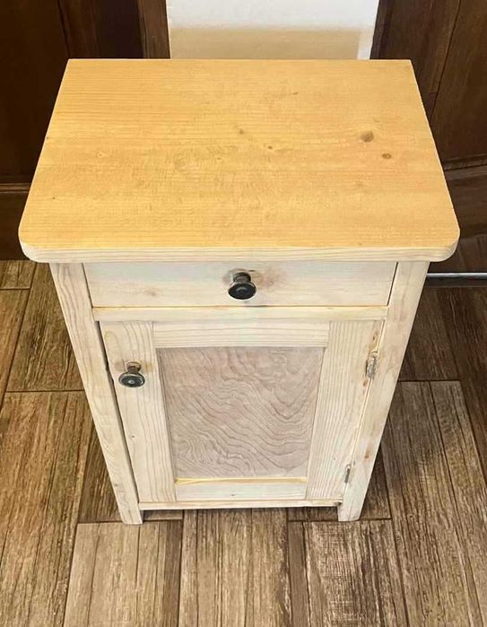 Comoda lemn masiv vintage reconditionata, ca noua