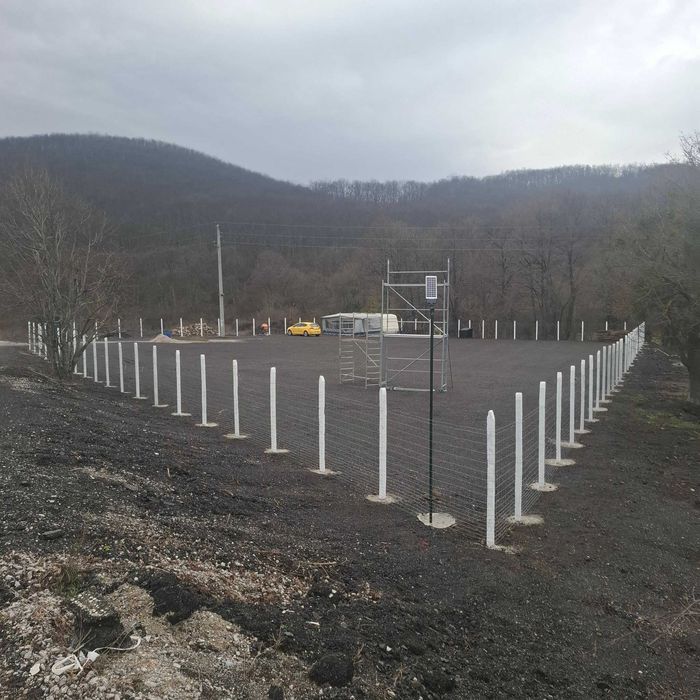 Парцел на главен път Жеравна -Котел