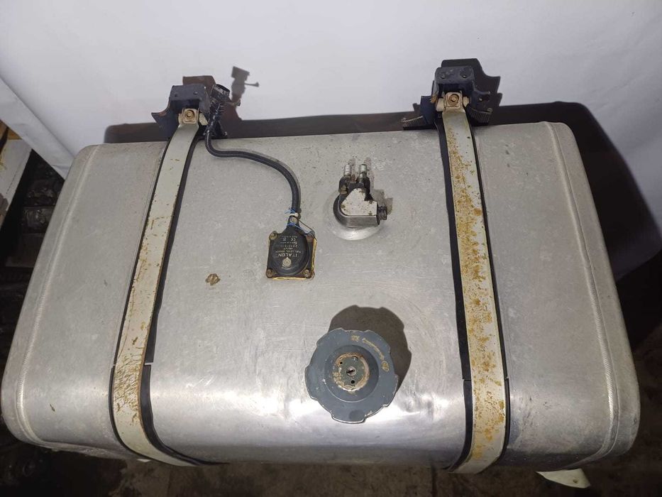 TitanAuto Iveco топливный бак для грузовика