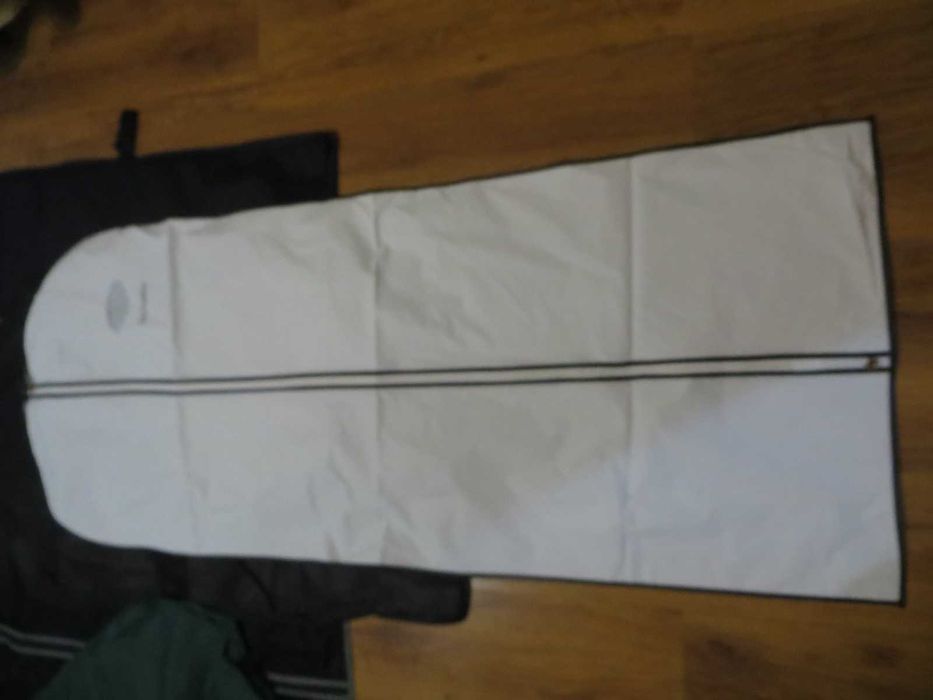 Калъфи за съхранение на дрехи