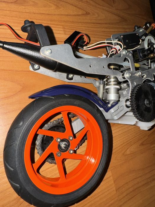 Motomodel 1:5 nitro RC Nouva Faor SF601. Noua, motor nepornit.
