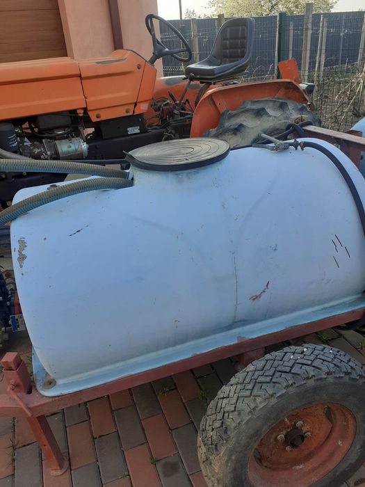 Cisterna irigat sau stropit