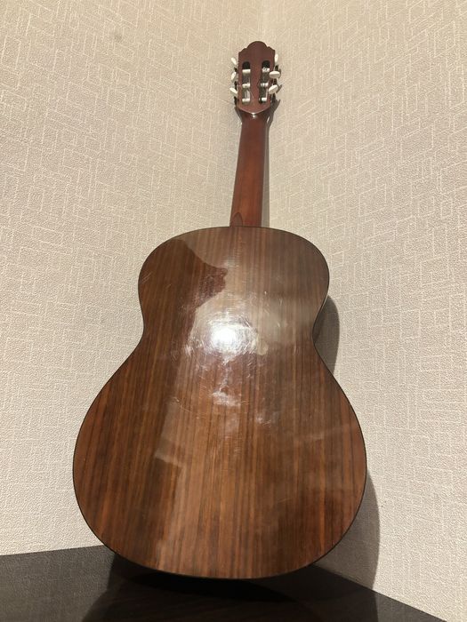 Гитара акустика в хорошем состояние