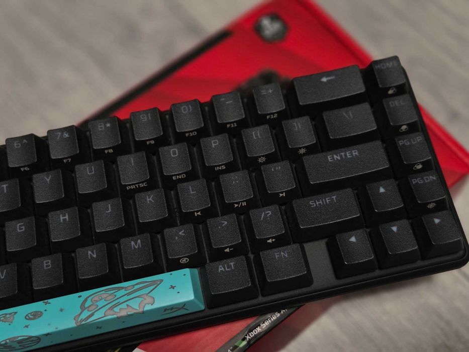 Tastatură gaming mecanică HyperX Alloy Origins 65 Aqua