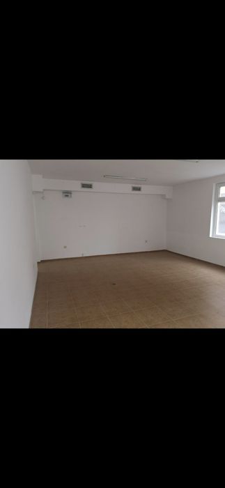 Продавам помещение