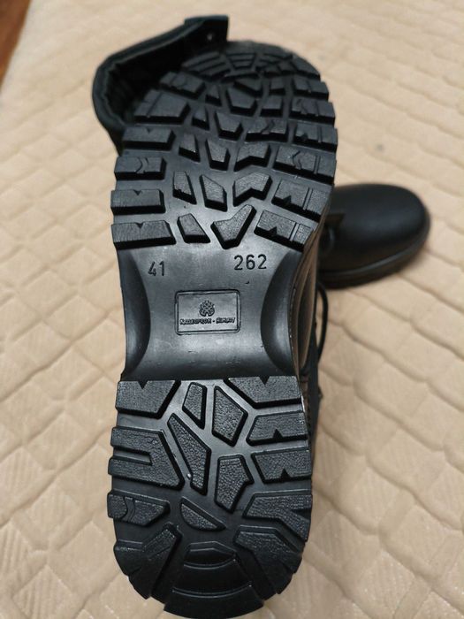 Продам берцы 41 размер