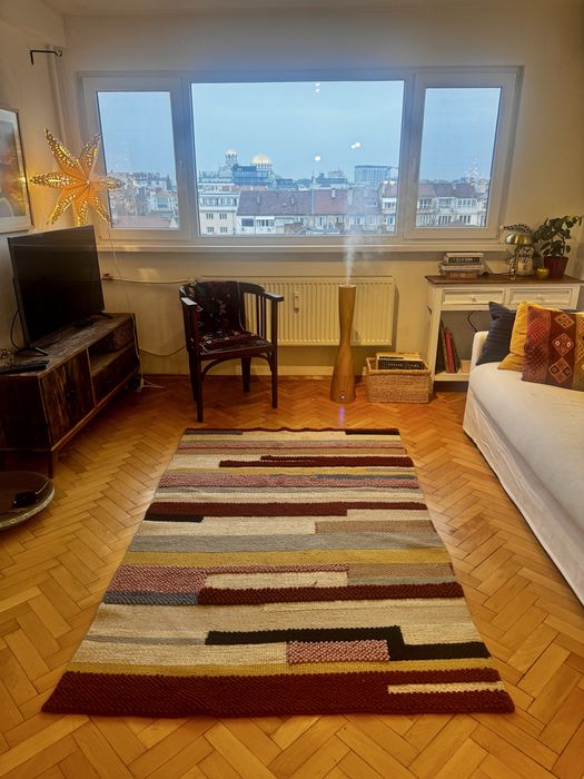 Артистичен вълнен килим – 130×190 см | Модерен дизайн