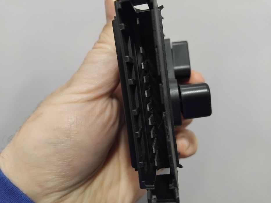 Бутон за предна лява седалка за Jeep Grand Cherokee wk2