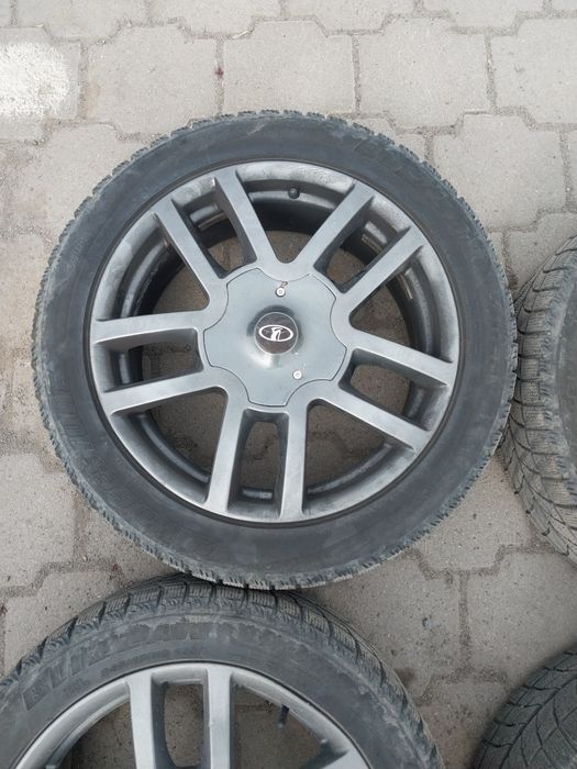 Диски R18 на Ниву. С резиной.
