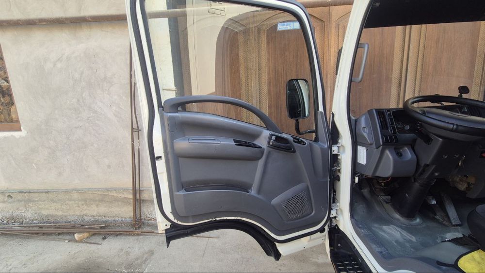 Isuzu CNG N82 2015 sotiladi