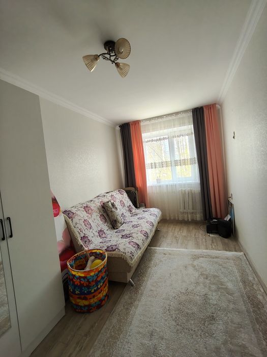 Продам квартиру 3-х комнатную