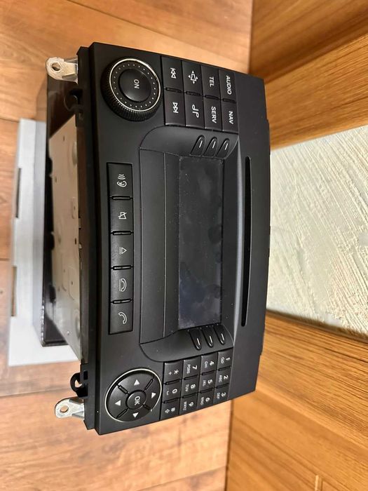 Оригинална мултимедия / радио Mercedes B-Class W245 – Audio 20