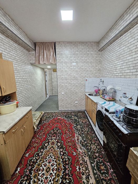 1-xonali uy sotiladi