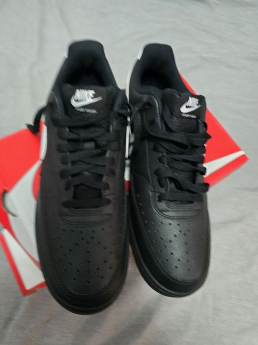 Adidasi nike court vision
