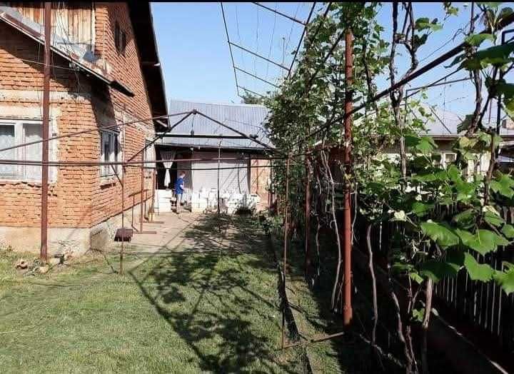 Casă de vânzare