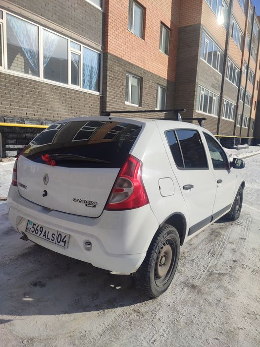 Продам Рено сандеро. 2013г. Газ бензин.