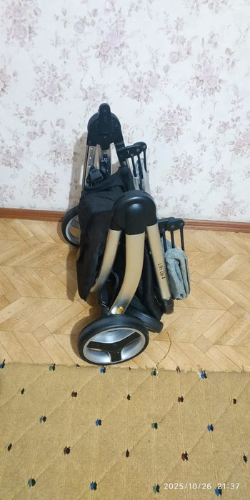 Продам детскую коляску