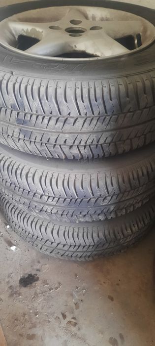 De vânzare  cauciucuri cu jante.complet