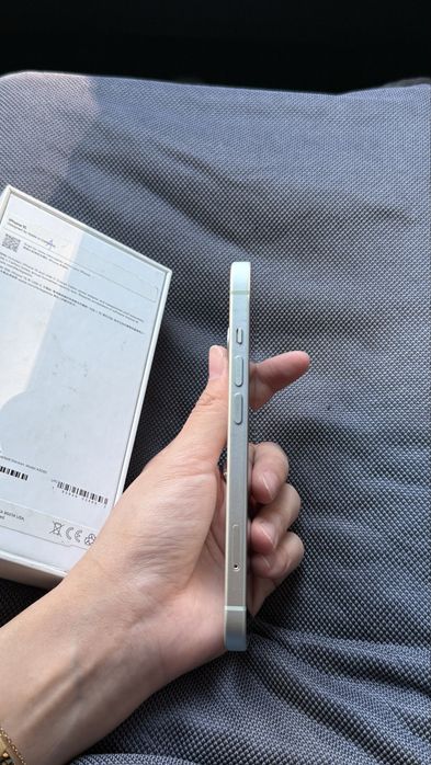 Iphone 15. 256гб состояние Идеял