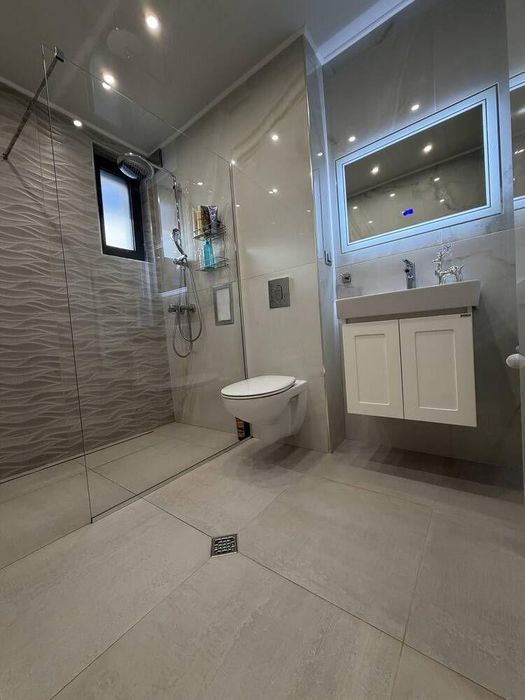 Дава се под наем Тристаен апартамент в София, Лозенец - 180 кв.м за 1800 € - Снимка #11