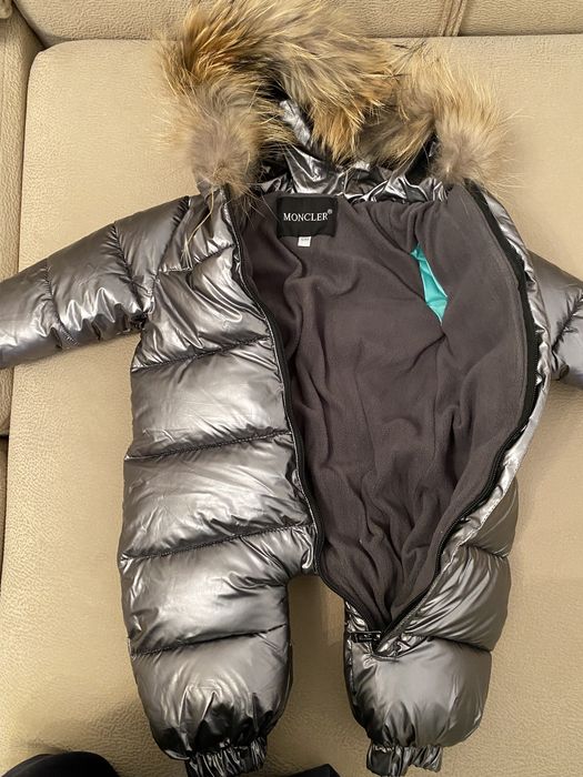 Продам детские комбинезоны