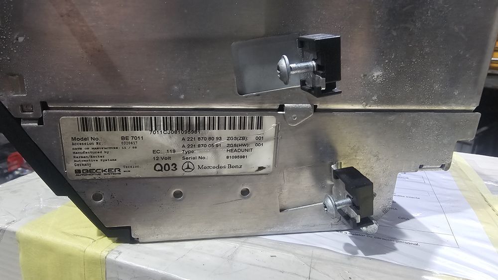 Unitate command audio magazie cd Mercedes A2218708093 W221 S320 S350