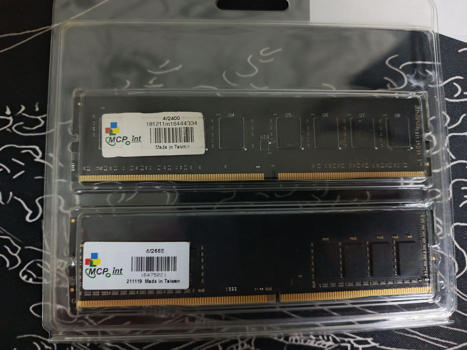 Продаю оперативную память. Ддр4   4гб(2х)